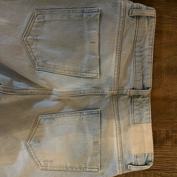 Light Blue Distressed Zara denim - Picture 5 of 12